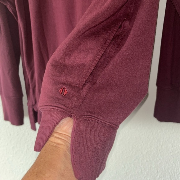 Tavi Noir Sweatshirt - Picture 3 of 5